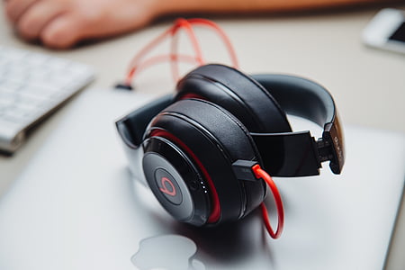 black Beats by Dr. Dre corded headphones thumbnail