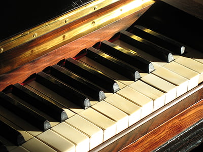 brown upright piano thumbnail