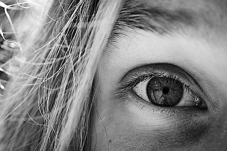 closeup photo of person's right eye thumbnail