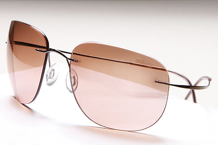 gradient lens sunglasses with gold-colored temple thumbnail
