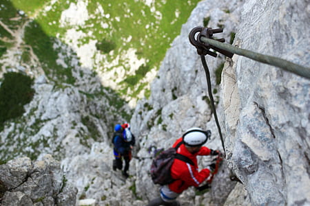 two men climbing thumbnail