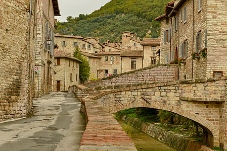 concrete houses under foot of the mountain thumbnail