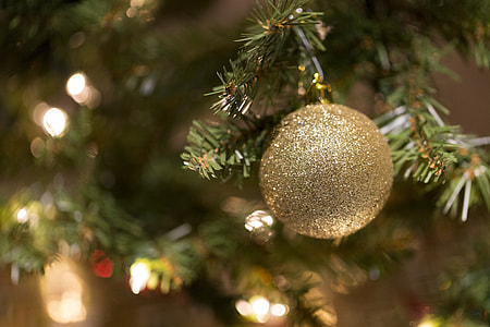 selective focus photography of brown Christmas bauble thumbnail