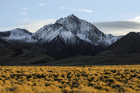 mountain covered with snow thumbnail
