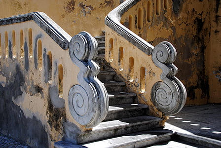 focus photo of concrete staircase thumbnail