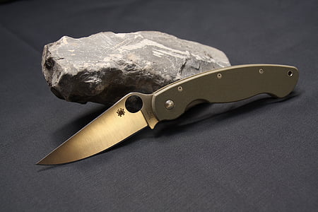 gray click knife thumbnail