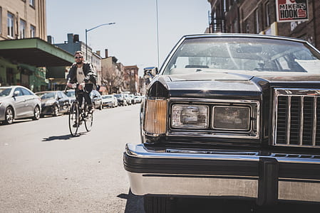 black car thumbnail