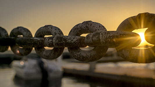 gray metal chain closeup photography thumbnail