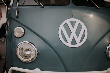 gray Volkswagen vehicle thumbnail