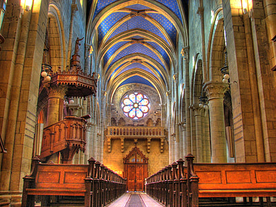 landscape photo of church thumbnail