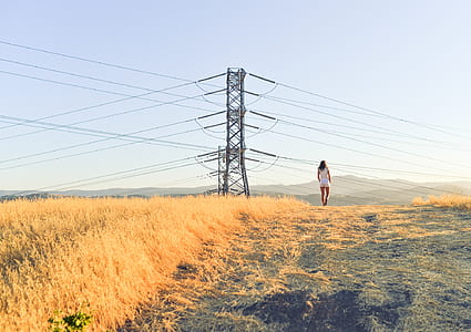 woman, walking, field, model thumbnail
