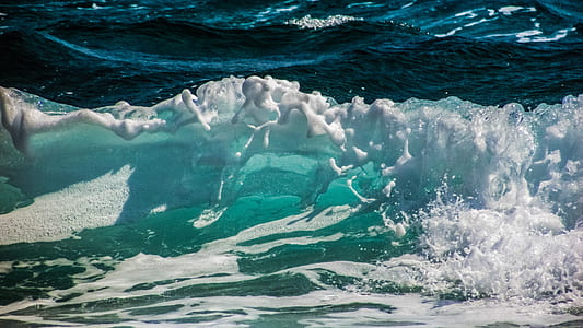 tidal wave photography thumbnail