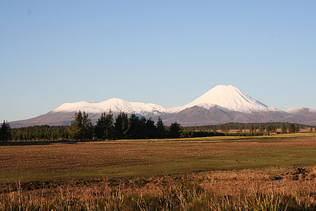 New Zealand, The Snow Capped Mountain thumbnail