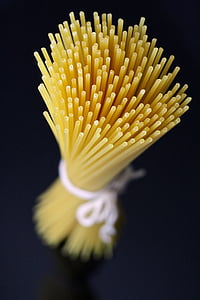 shallow focus photography of pasta noodle thumbnail