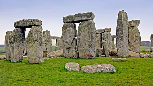 Stonehenge rock formations thumbnail