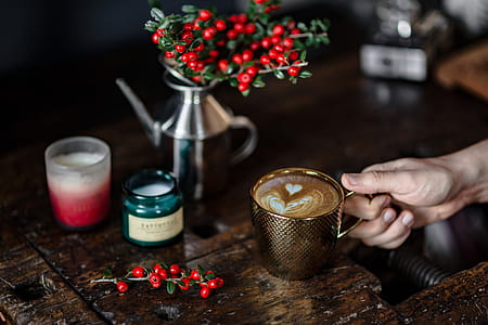 Fresh Holly and Candles thumbnail