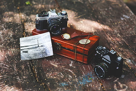 Vintage cameras thumbnail
