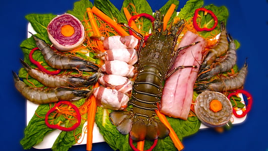 shrimp and crayfish with vegetables and meat thumbnail