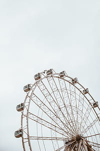 white Ferris wheel during day thumbnail
