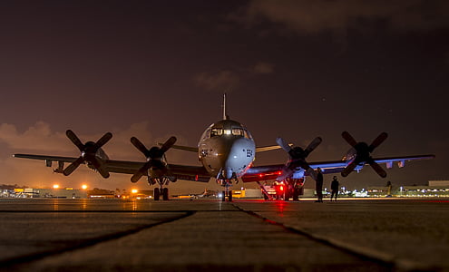 airplane on helipad thumbnail