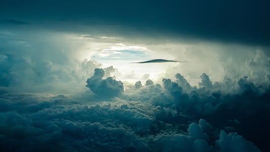 dark clouds in sky thumbnail