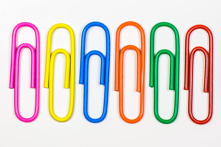 closeup photo of six paper clips thumbnail