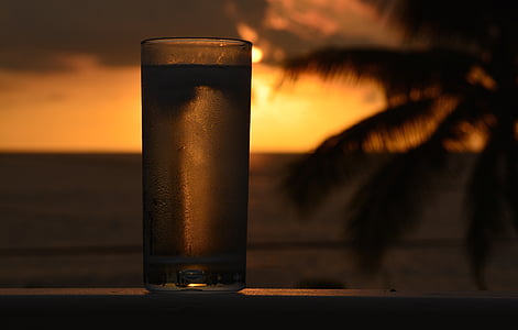 clear drinking glass thumbnail