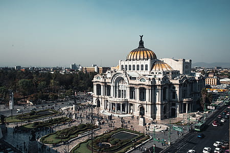 Corner view Palacio de Bellas Artes, Palace of Fine Arts, Mexico City thumbnail