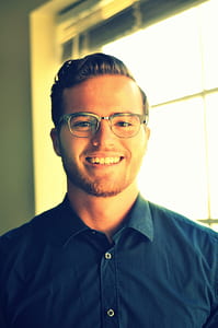 man wearing blue dress shirt thumbnail