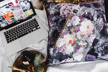 Violet 2018 Day Planner thumbnail
