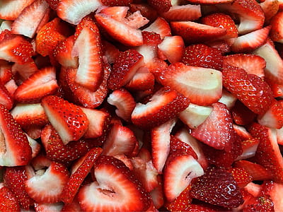 slices of strawberry fruits thumbnail
