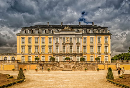 architectural photography of mansion thumbnail