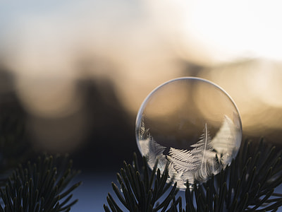 rule of thirds photography of bubble thumbnail