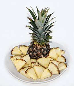 slices of pineapple thumbnail