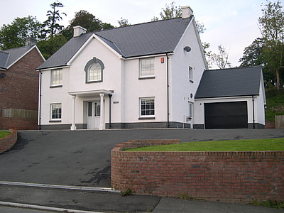 white and grey house exterior photo thumbnail