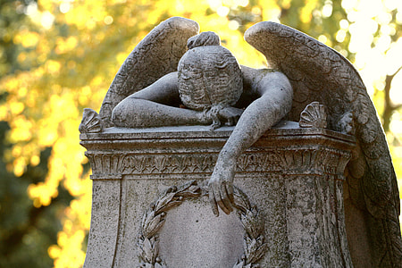 gray concrete statue thumbnail