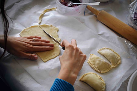 woman making dumplings thumbnail