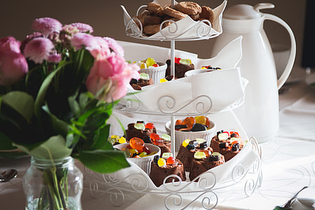 white wrought iron cake tray thumbnail