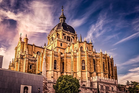 brown cathedral thumbnail