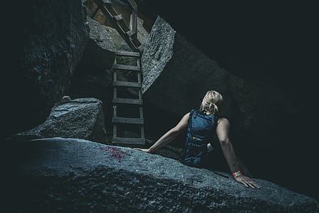 person going down on the pit thumbnail