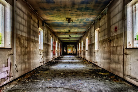 dirty empty hallway thumbnail
