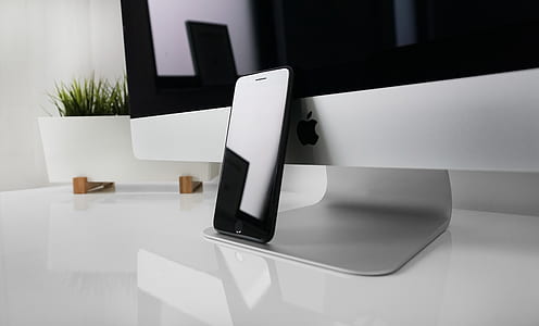 space gray iPhone 7 thumbnail