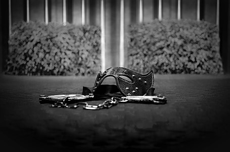 black leather mask thumbnail