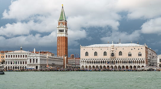 landscape photography of St. Mark's Campanell and Doge's Palace in Venice thumbnail