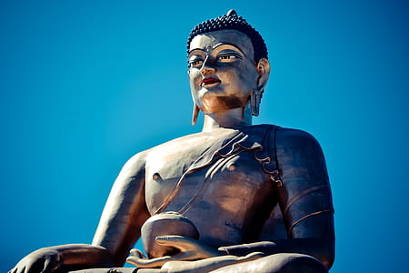 silver Gautama Buddha statue thumbnail