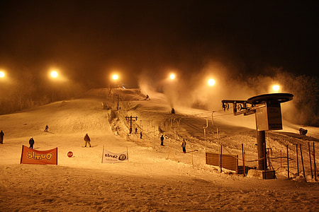 people on snow slope thumbnail