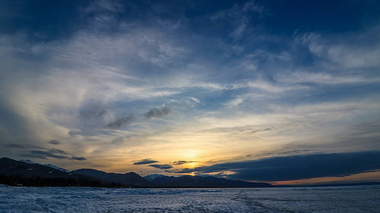 sea under clouds thumbnail