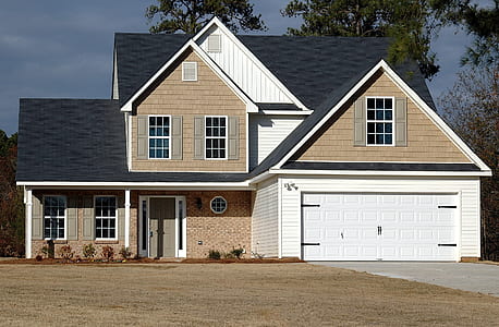 Brown and White Wooden House thumbnail