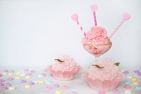 pink cupcakes and sweets thumbnail