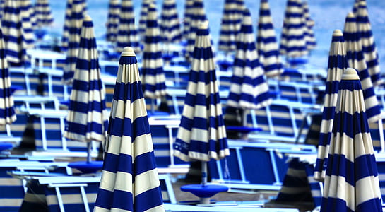 white-and-blue striped parasol lot thumbnail